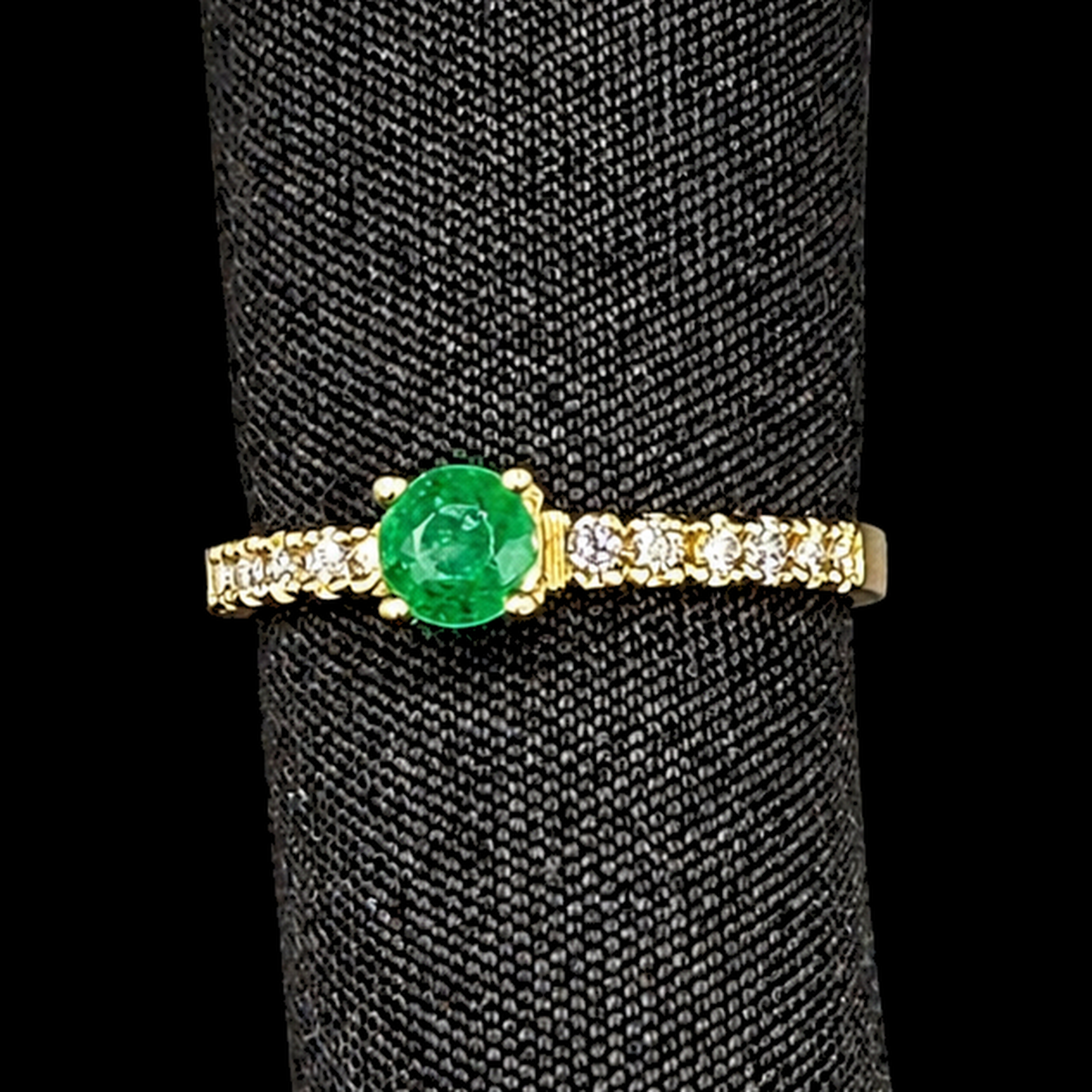 Natural Colombian Emerald & Diamond Ring in 18K Yellow Gold - 0.30ct Vivid Green Round Emerald + 0.15ct Natural Diamonds | Certified