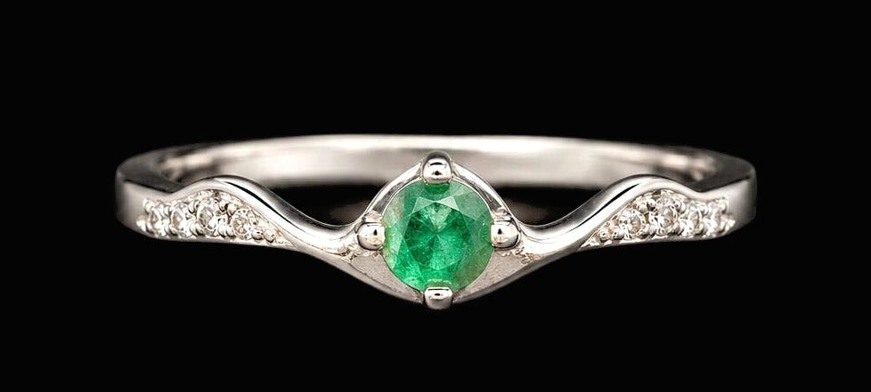 Colombian Emerald Solitaire Ring — 0.17ct, 925 Sterling Silver