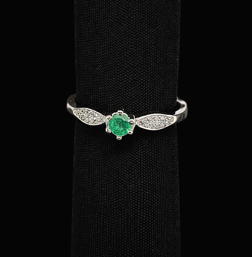 Colombian Emerald Solitaire Ring — 0.15ct, 925 Sterling Silver