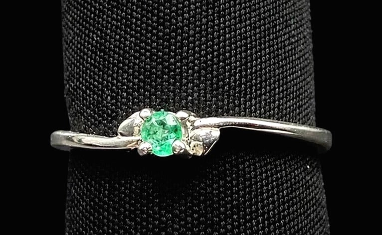 Colombian Emerald Solitaire Ring — 0.10ct, 925 Sterling Silver