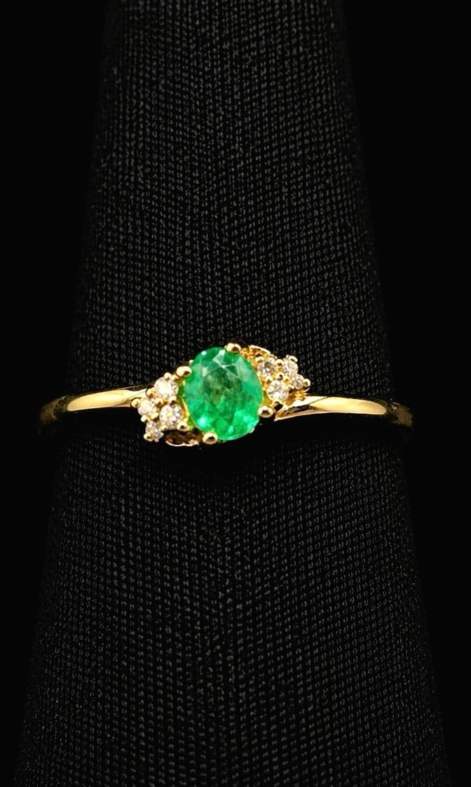 Colombian Emerald & Diamond Ring — 0.35ct Muzo Origin, 18K Yellow Gold