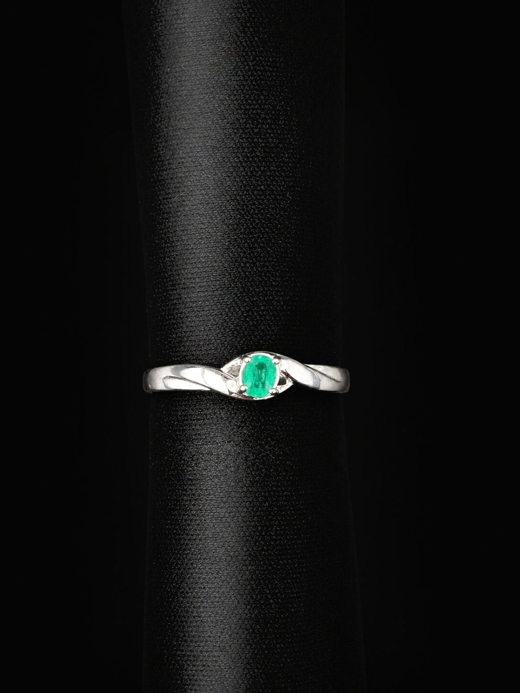 Colombian Emerald Twist Ring — 0.20ct, 925 Sterling Silver