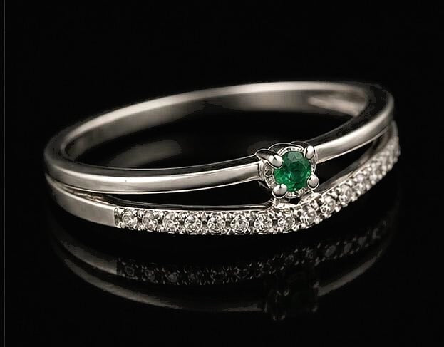 Colombian Emerald Solitaire Ring — 0.05ct, 925 Sterling Silver